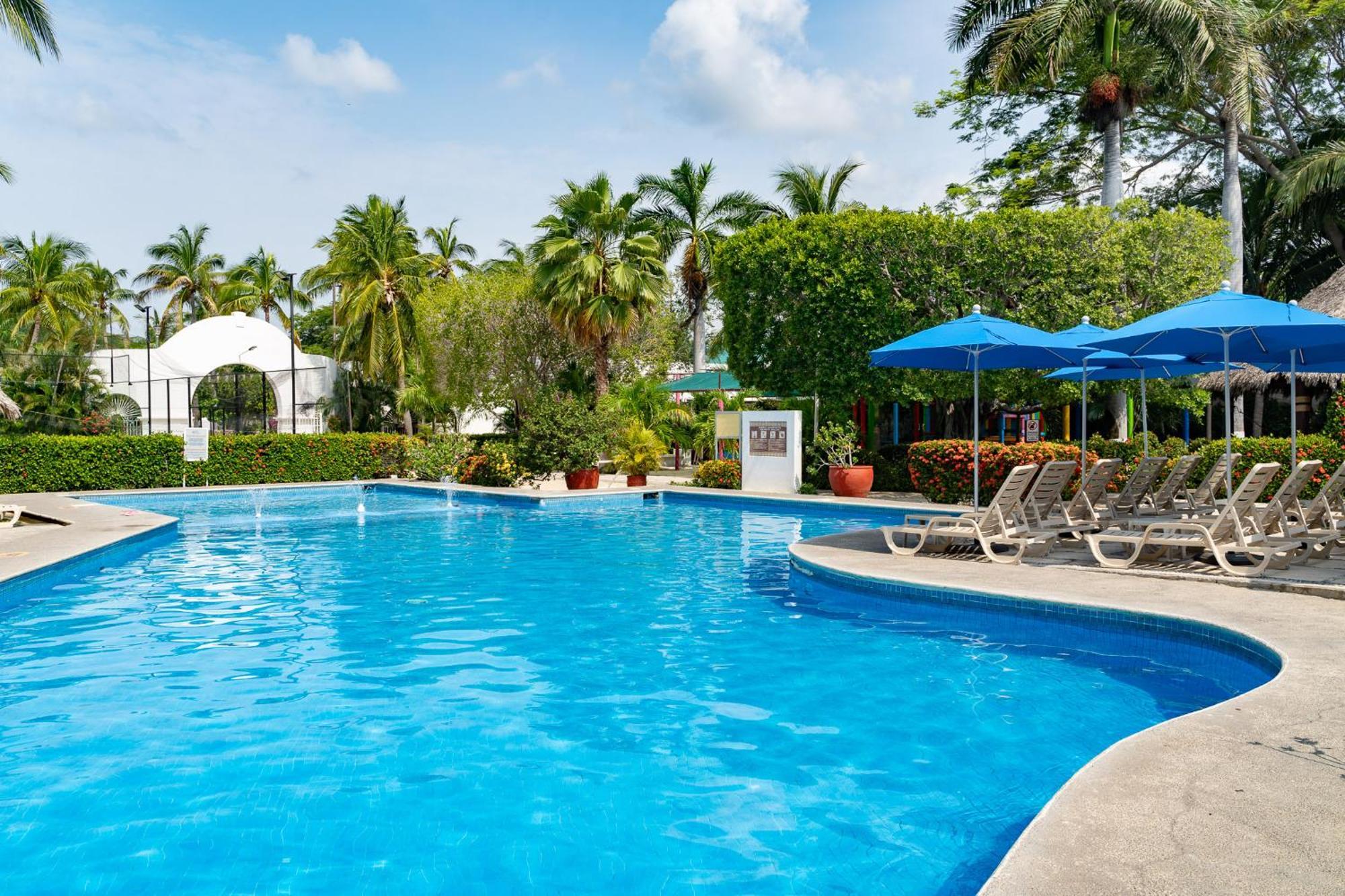 Hotel Castillo Huatulco & Beach Club Santa Cruz Huatulco Buitenkant foto